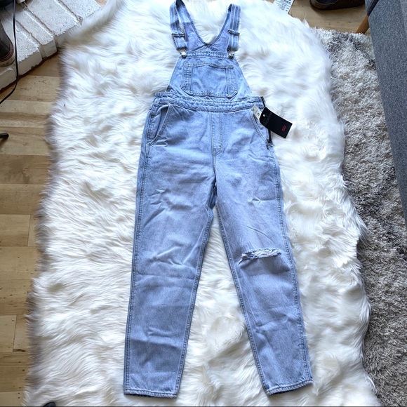 NWT Levi’s Mom Overalls - Size 29 - Picture 4 of 8